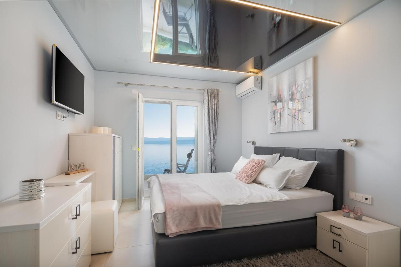 Beachfront Holiday Home - Private Heated Pool Мимице Экстерьер фото