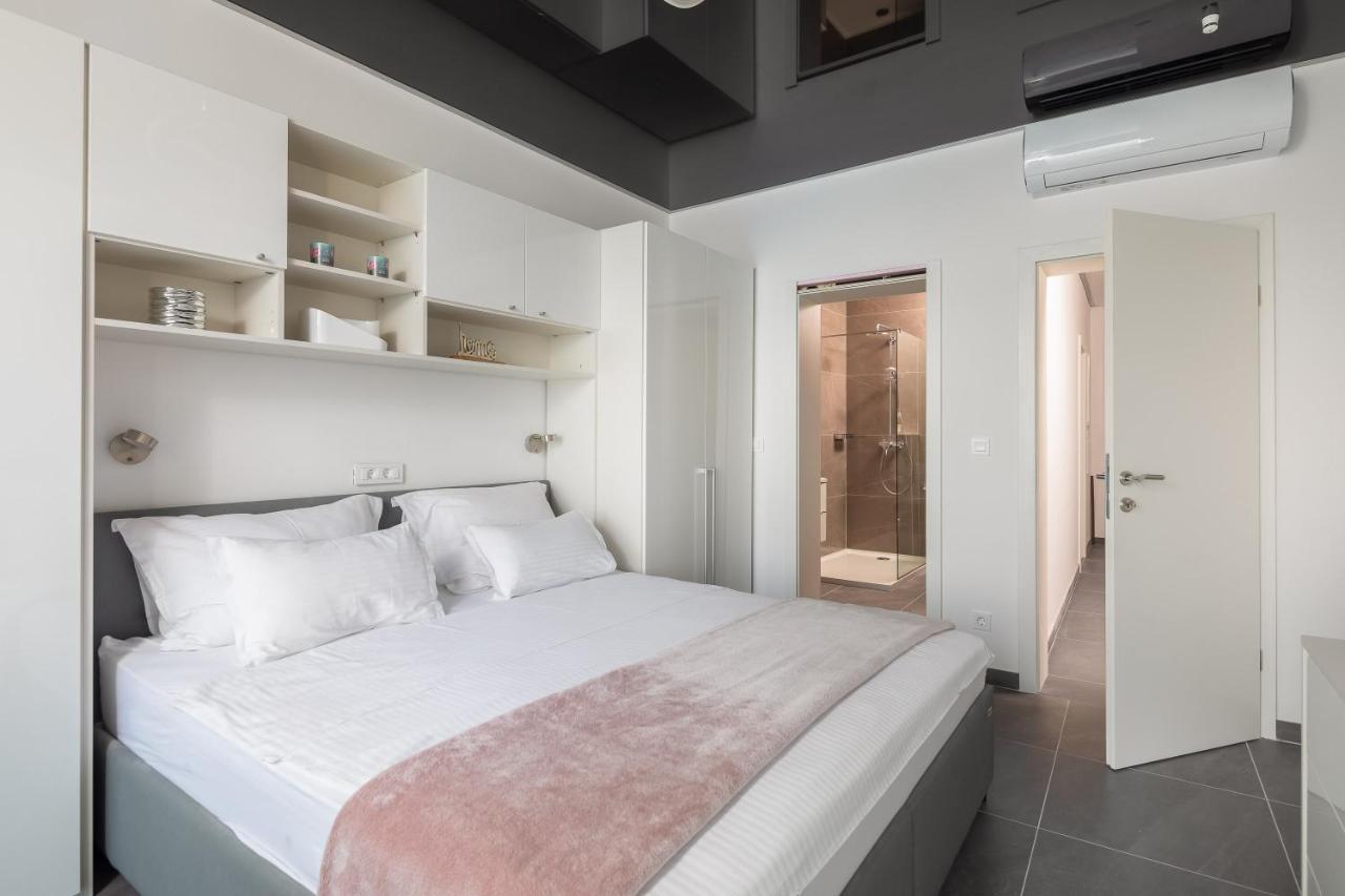 Beachfront Holiday Home - Private Heated Pool Мимице Экстерьер фото