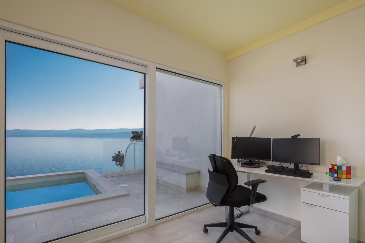 Beachfront Holiday Home - Private Heated Pool Мимице Экстерьер фото