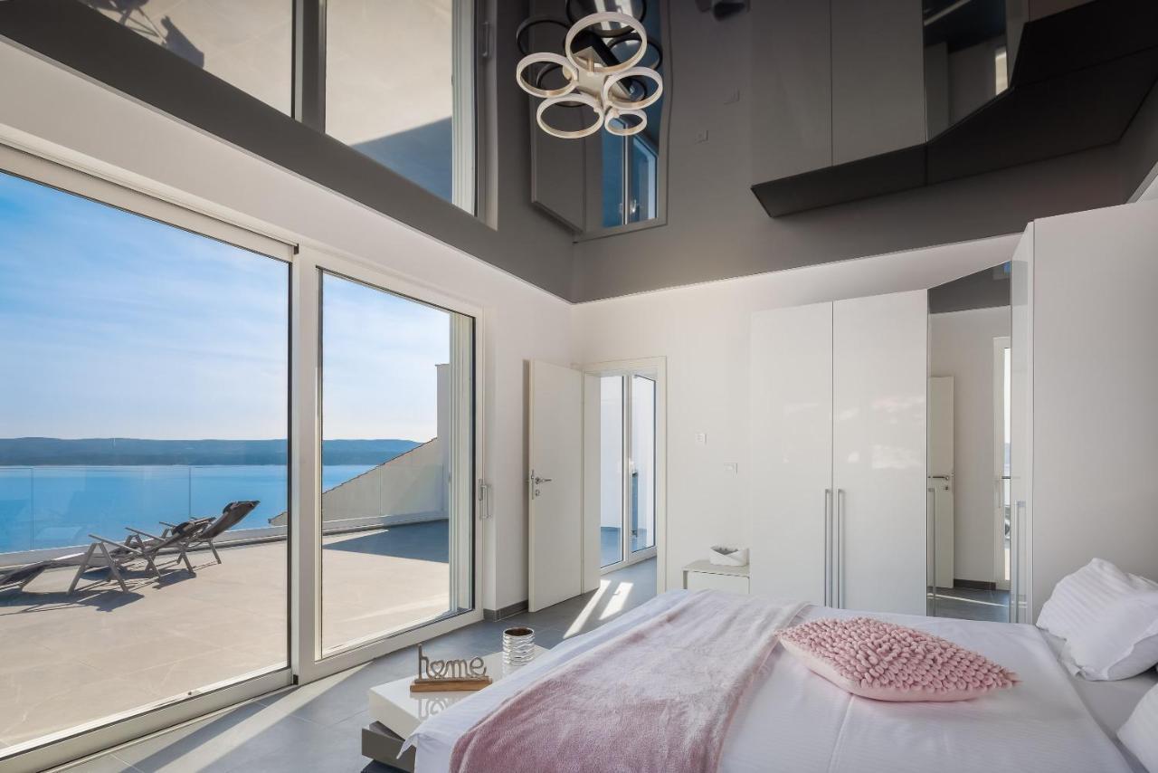 Beachfront Holiday Home - Private Heated Pool Мимице Экстерьер фото