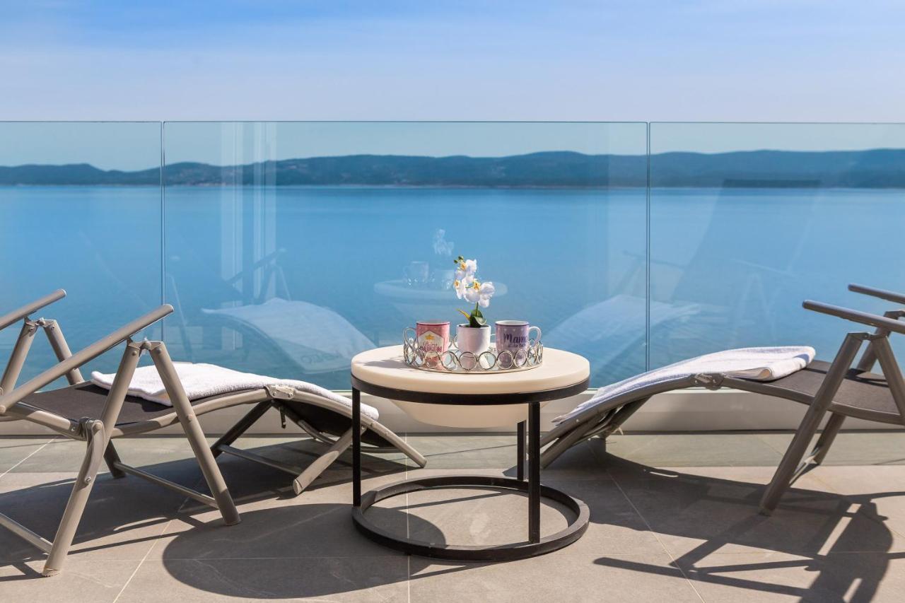 Beachfront Holiday Home - Private Heated Pool Мимице Экстерьер фото